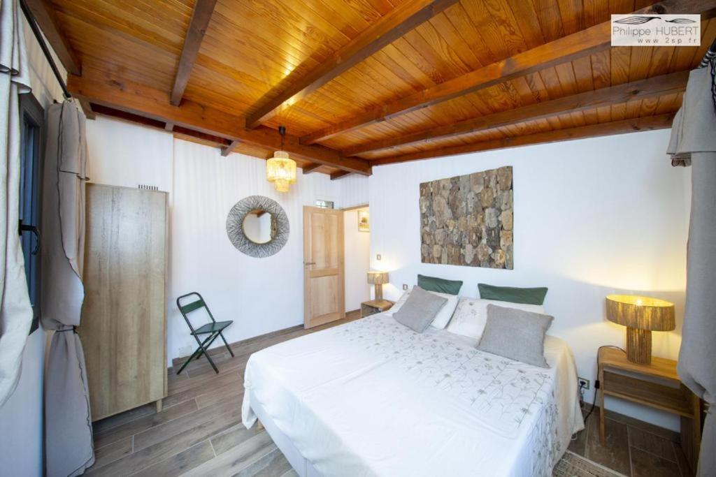 Maison Terre De Lune Mondragon Luaran gambar